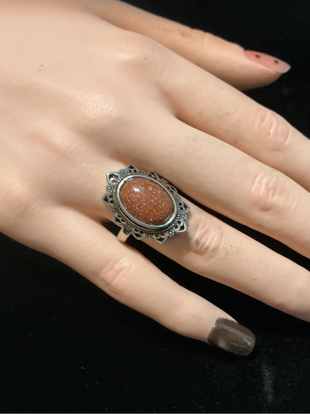 Adjust. Sandstone Ring